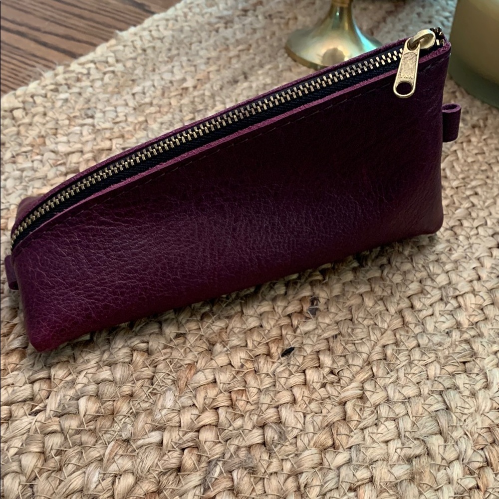 BNNU Portland leather plum alpine pouch.